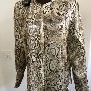 Women’s Top, designed by Rails. Size small.NWT.